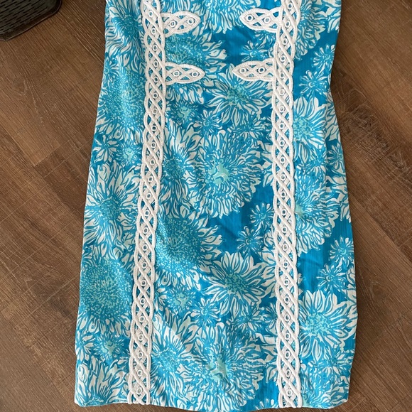 Lilly Pulitzer Blue Sunflower Lions Shift Dress - Picture 4 of 5